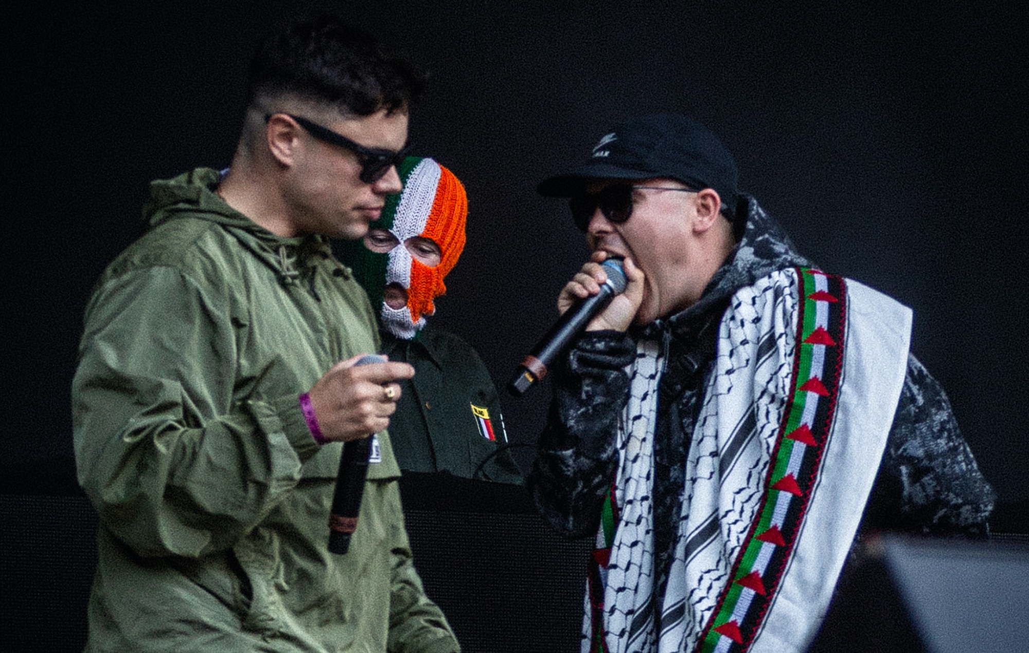 Knececap se produisant en direct à Øya 2025