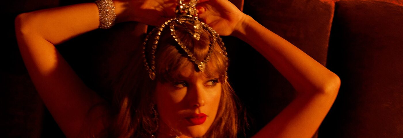 Taylor Swift révèle les paroles «  The Life of a Showgirl '' et le nouvel album Evues de Pâques à l'événement pop-up