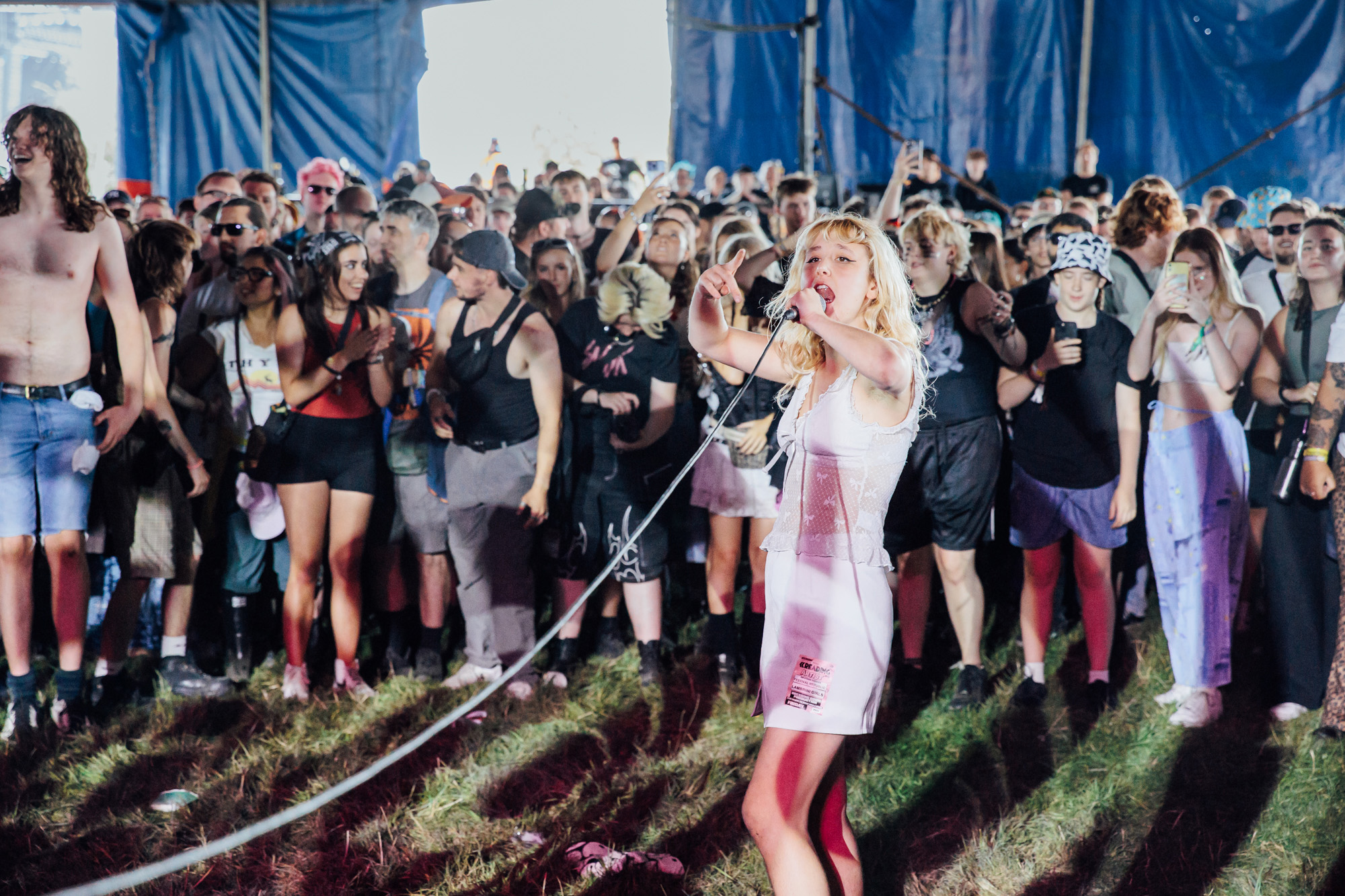 Les filles de Lambrini vivent à Reading 2024, photo d'Andy Ford