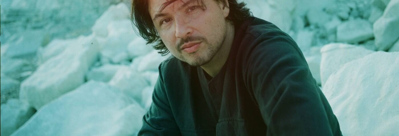 Jamie Woon annonce un nouvel album '3, 10, pourquoi, quand' avec deux nouveaux singles