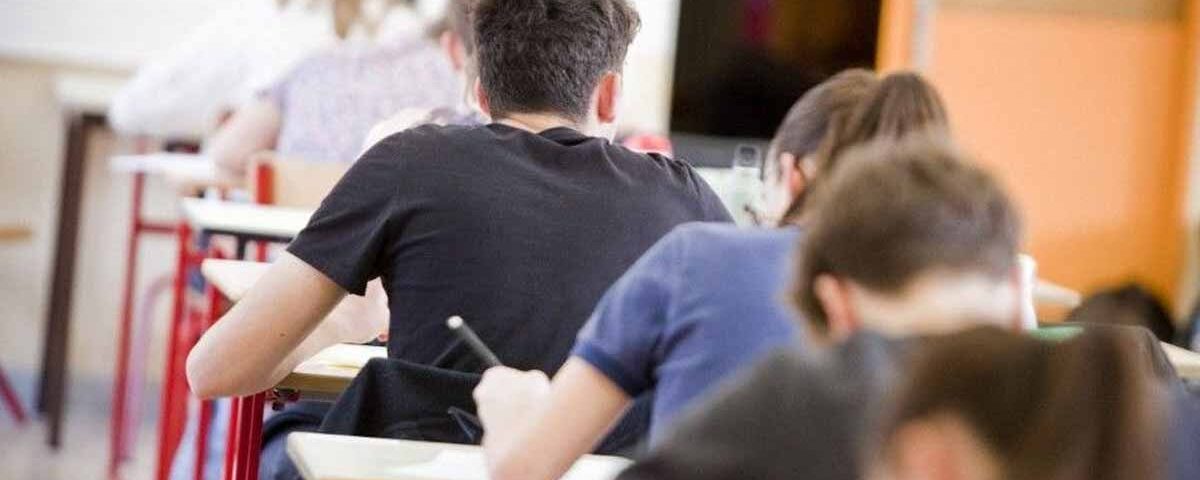 Bac 2025 : une élève découvre qu’on lui a donné le mauvais énoncé en plein examen