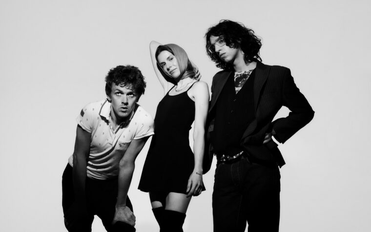 Bar Italia annonce un nouvel album 'Some Like It Hot' avec le single frénétique "Fundraiser"