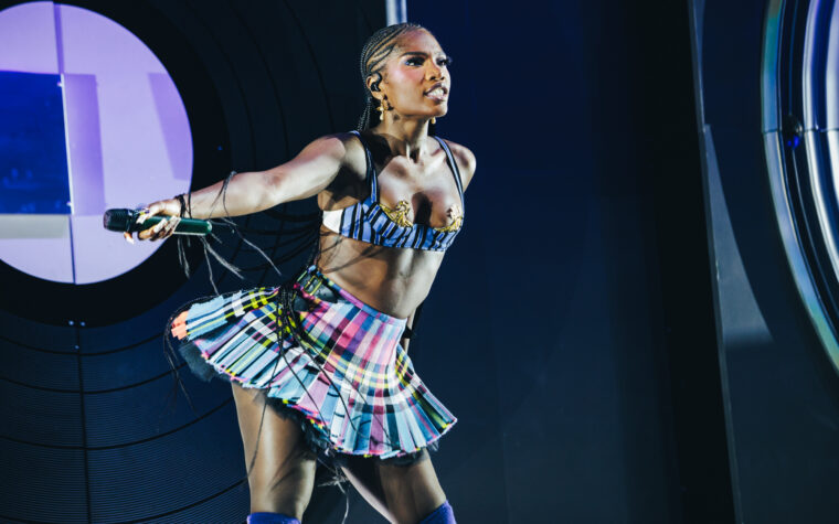 Doechii annonce la première tournée pendant la performance de Lollapalooza