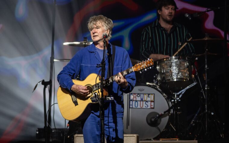 La maison bondée refuse Neil Finn a une dysfonction érectile en réponse au reportage de l'IA