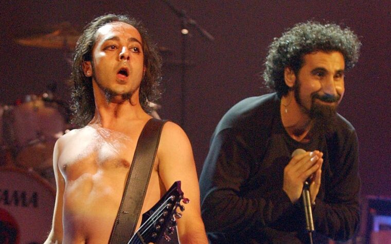 Le système de remplacement prévu d'un Down pour Serj Tandian "sonnait bien" mais ne se sentait pas bien, dit Daron Malakien