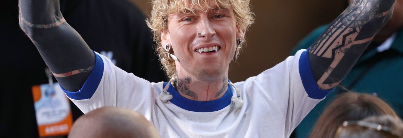 Machine Gun Kelly dit qu'il a refusé d'auditionner pour les «pécheurs» parce qu'il devait utiliser le mot n-mot