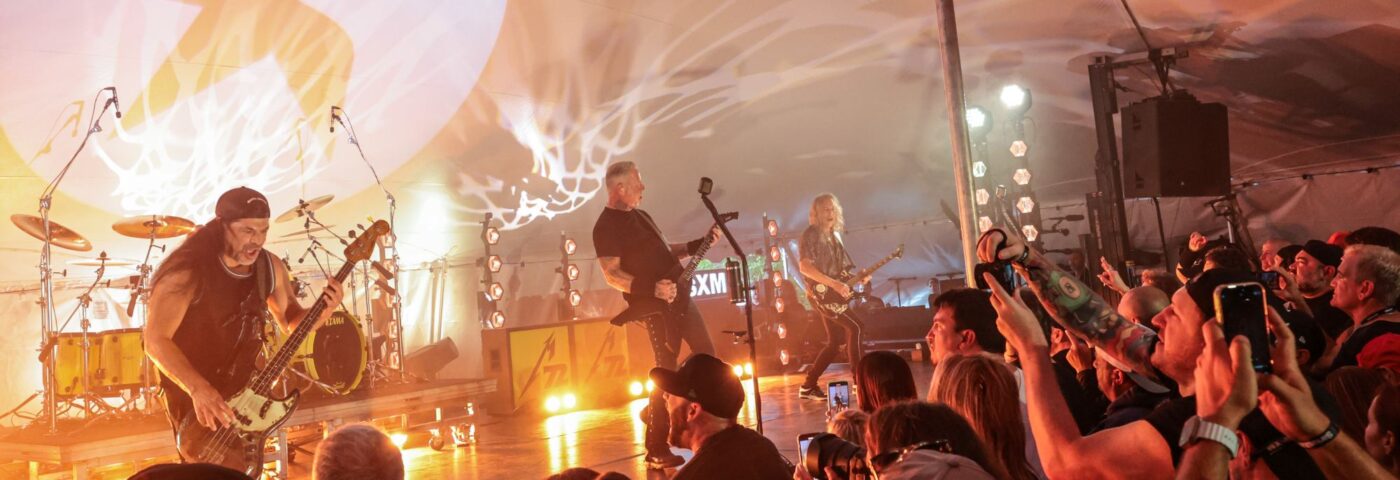Regardez Metallica rendre hommage à Ozzy Osbourne lors de leur plus petit concert en plus d'une décennie