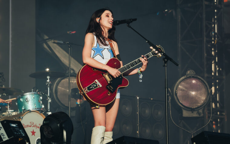 Wolf Alice annonce deux émissions de sortie d'album intime pour 'The Clearing'