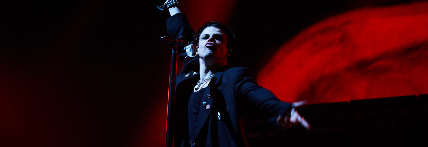 Yungblud annonce l'ouverture de son propre lieu de Londres, «magnifiquement romancé accidentellement traumatisé»