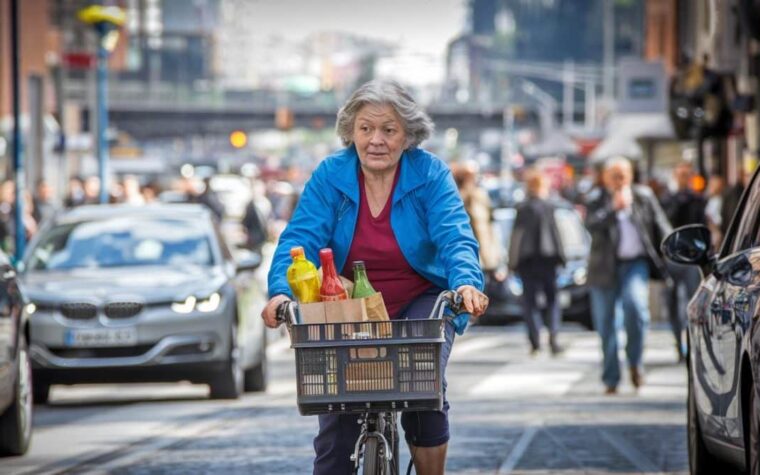 elle abandonne la voiture pour le vélo
