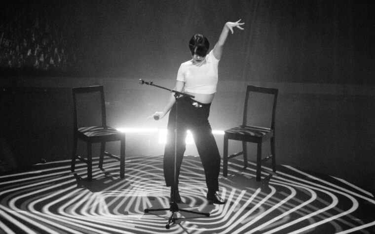 Mitski annonce un nouveau film en direct «The Land» sortira des cinémas