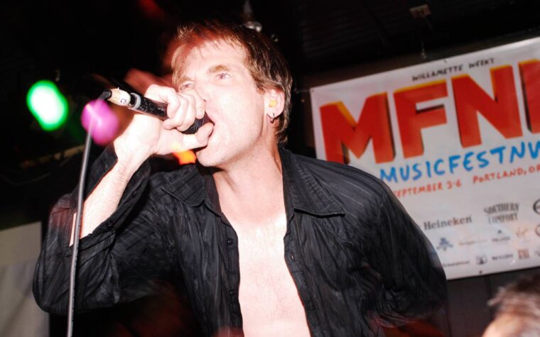 Bassiste du chanteur de flipper Bruce Dies en vrac âgée de 66 ans