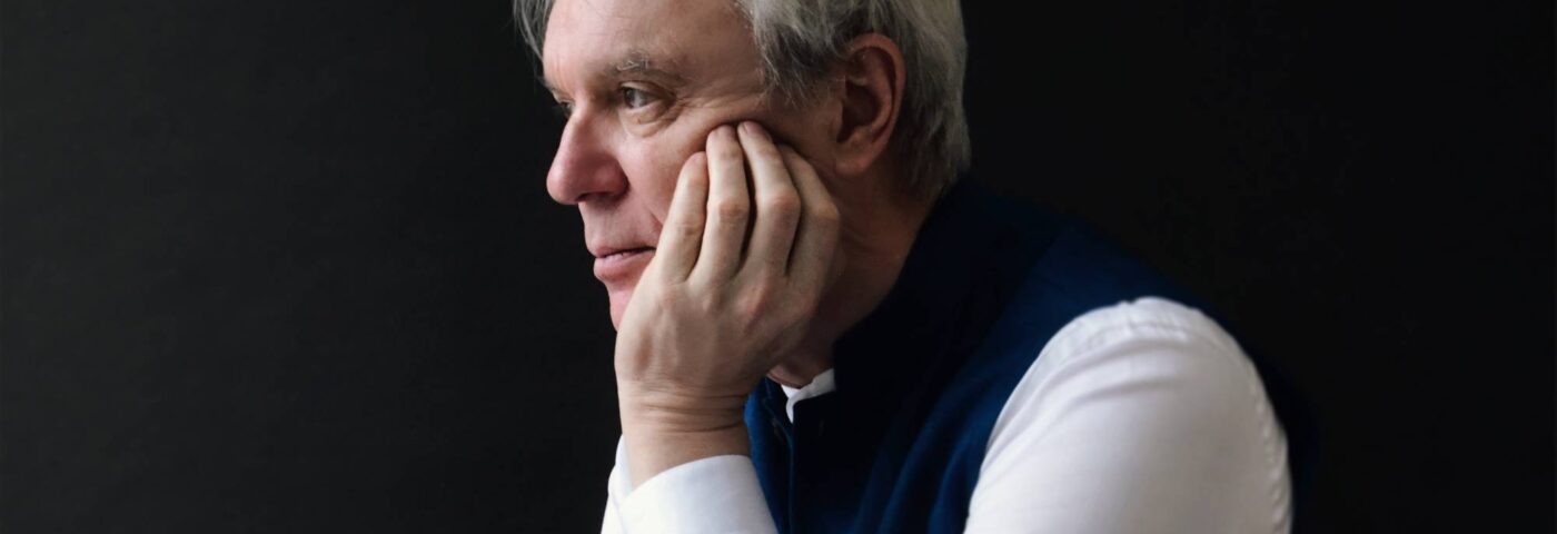 David Byrne partage un nouveau single «Quelle est la raison pour cela? Avec Hayley Williams de Paramore