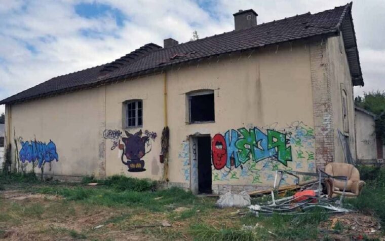 Elle vide sa maison squattée pendant les vacances
