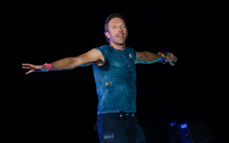 Époux de femme de Coldplay "Kiss-Cam" Scandale viral s'exprime au milieu des rapports de divorce