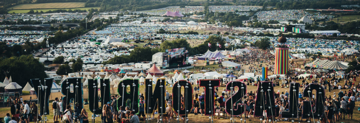 Glastonbury annonce des dates pour 2027 Festival et tirage au sort pour les premiers billets