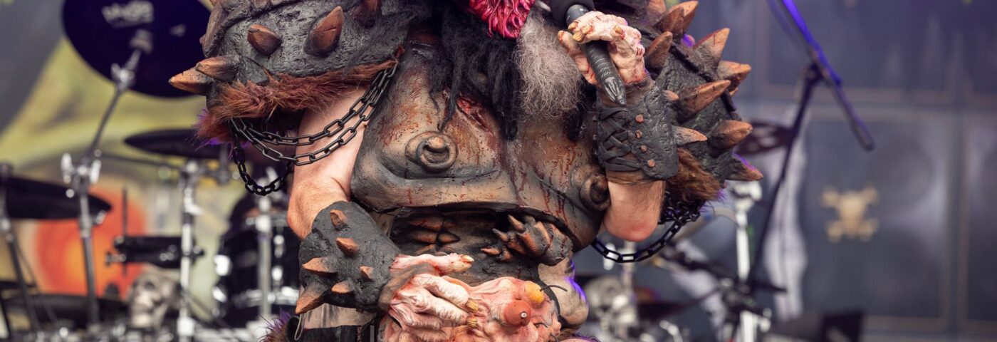 Gwar a répondu à l'indignation envers les fêtes de l'émeute qui les a vus «assassiner» Donald Trump Gwar a répondu à l'indignation envers les fêtes de l'émeute qui les a vus «assassiner» Donald Trump