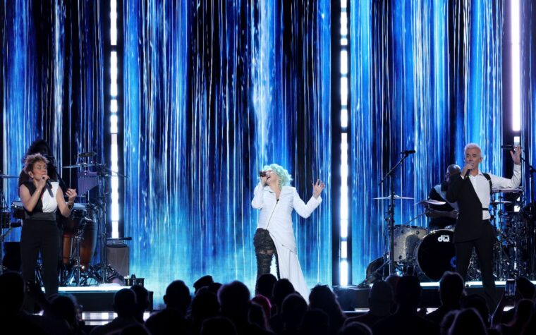 Joni Mitchell, Cher, John Legend et Sza rejoignent Cyndi Lauper pour son dernier spectacle d'adieu