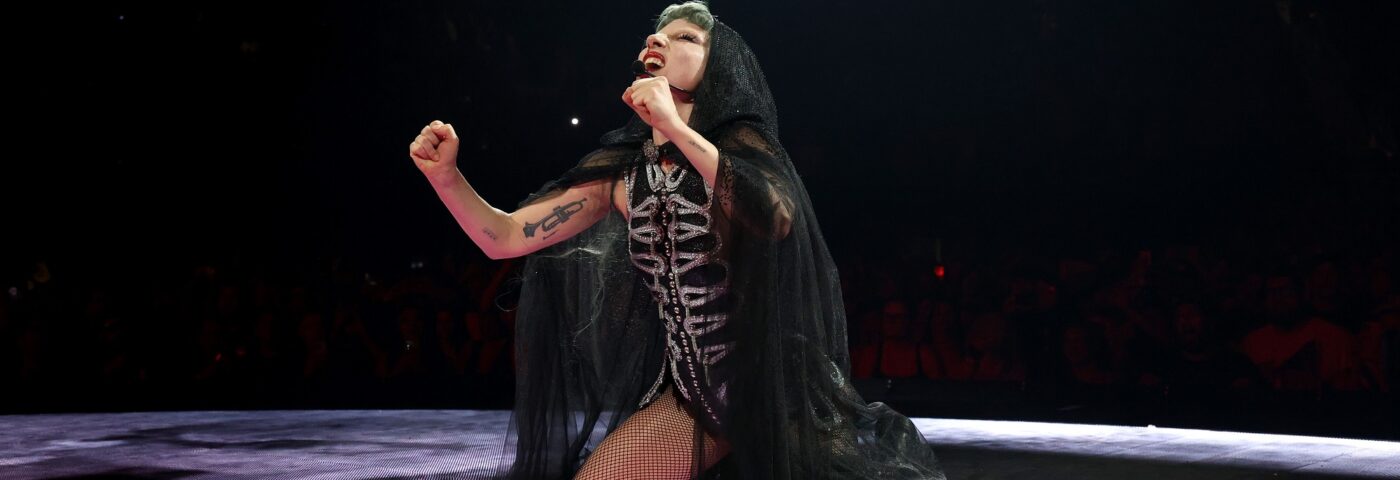 Lady Gaga annule le concert de Miami en citant les cordes vocales « extrêmement tendue »