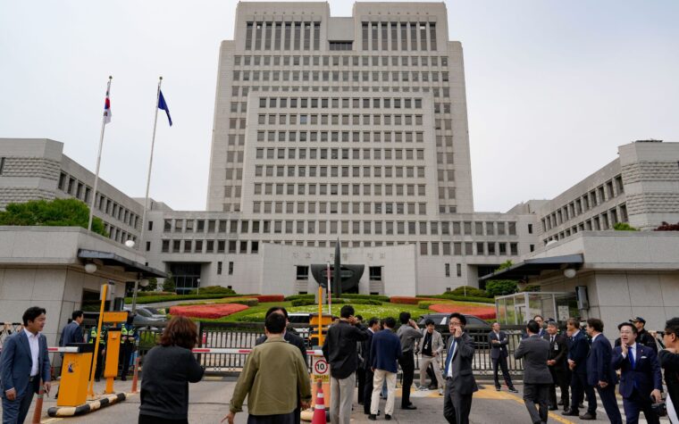 Le tribunal sud-coréen poursuit l'utilisateur des médias sociaux pour diffamation de la bande de K-pop virtuelle