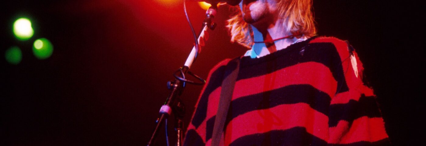 Les images de concert de nirvana invisibles de 1990 pour les enchères Les images de concert de nirvana invisibles de 1990 pour les enchères