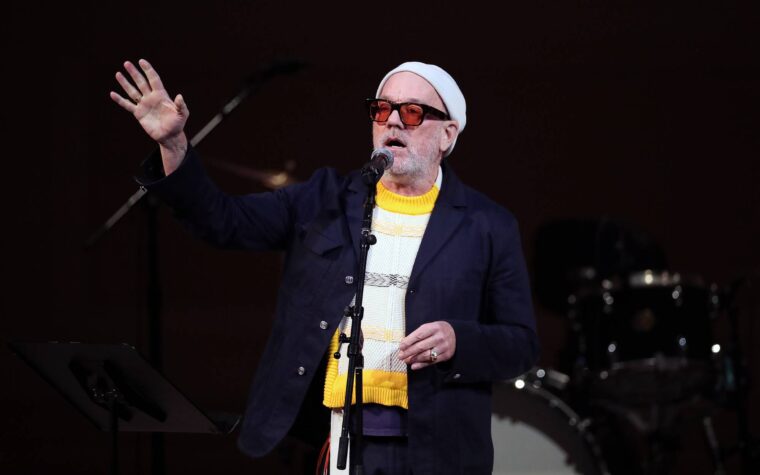 Michael Stipe élimine enfin Rem 'C'est la fin du monde tel que nous le connaissons, la confusion lyrique après 38 ans