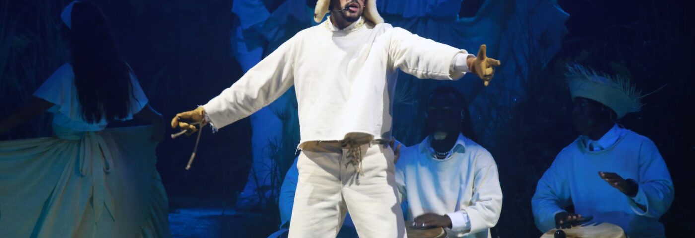 Regardez Bad Bunny envelopper la résidence de Porto Rico avec Marc Anthony Duet