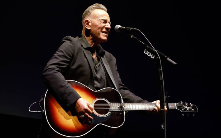 Regardez Bruce Springsteen jouer `` Land of Hope and Dreams 'au New York Film Festival