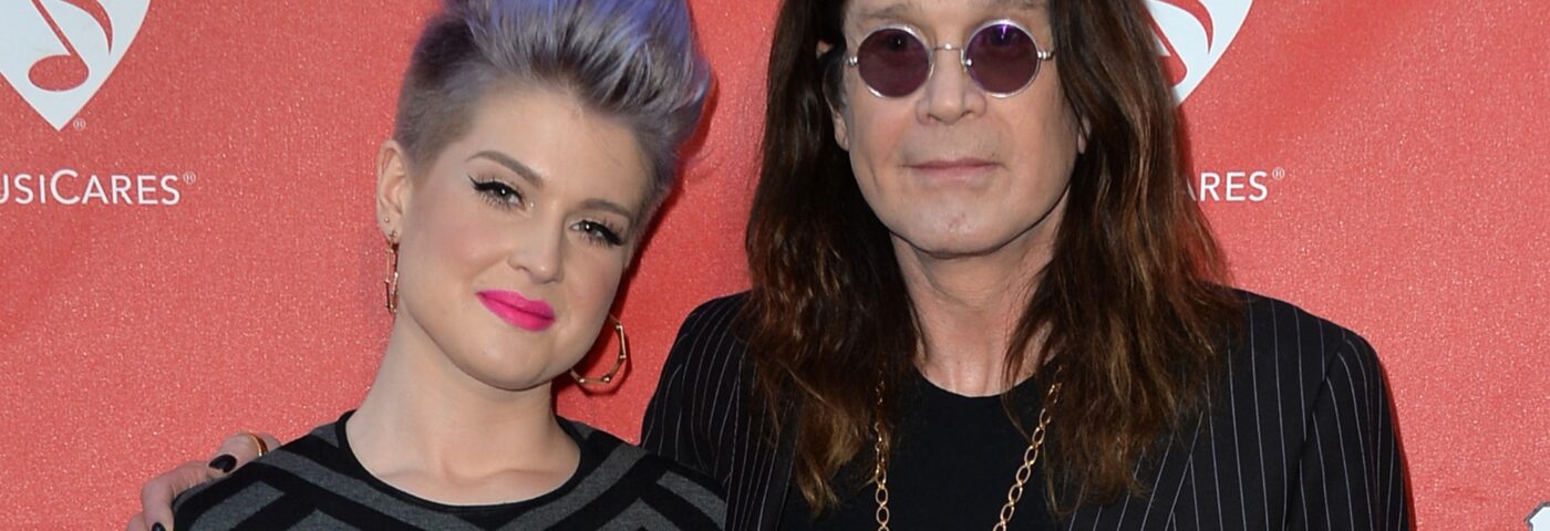 Regardez Ozzy Osbourne faire une charmante apparition posthume sur «Lego Masters Jr.» Avec sa fille Kelly