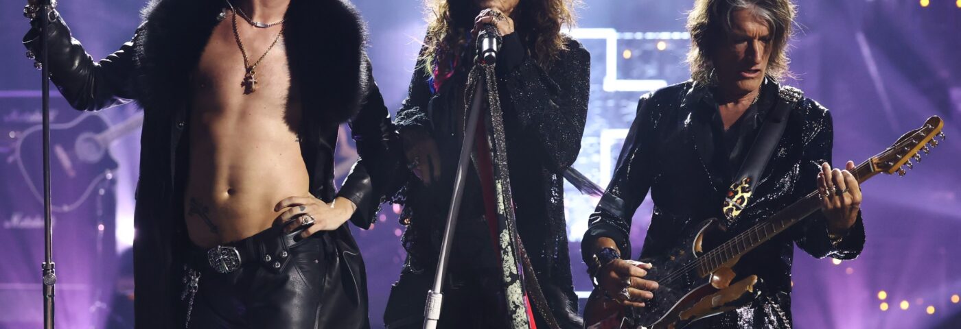 Regardez Yungblud, Steven Tyler d'Aerosmith et Joe Perry Honor Ozzy Osbourne