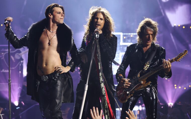 Regardez Yungblud, Steven Tyler d'Aerosmith et Joe Perry Honor Ozzy Osbourne