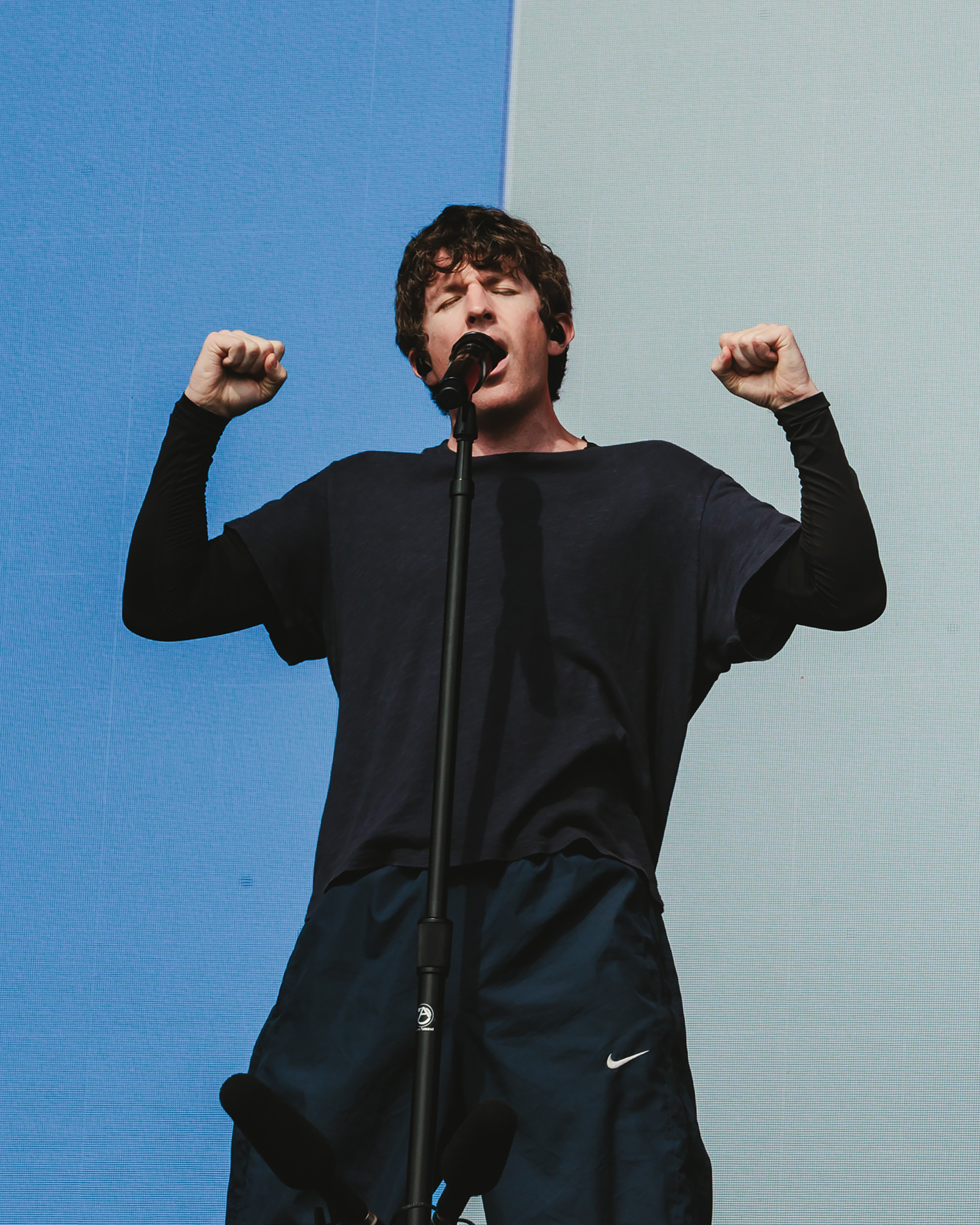 Le tourniquet interprète en direct à Glastonbury 2025, photo d'Andy Ford