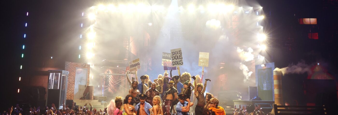 Regardez toutes les performances