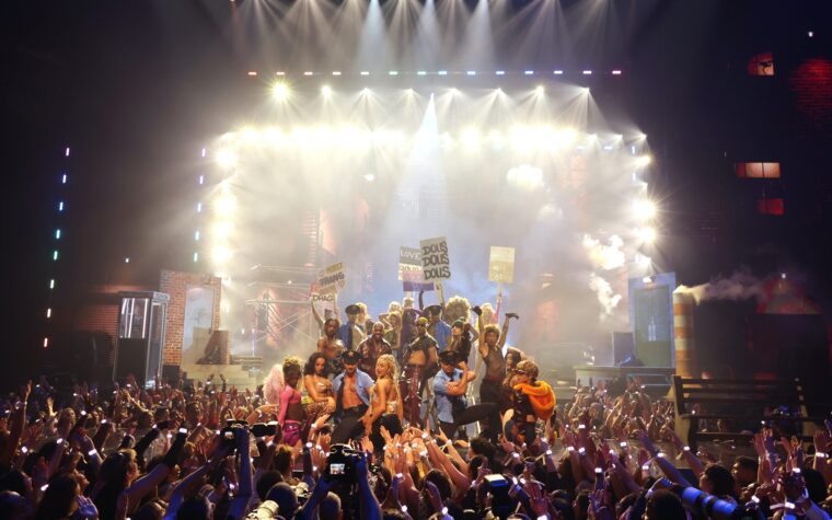 Regardez toutes les performances