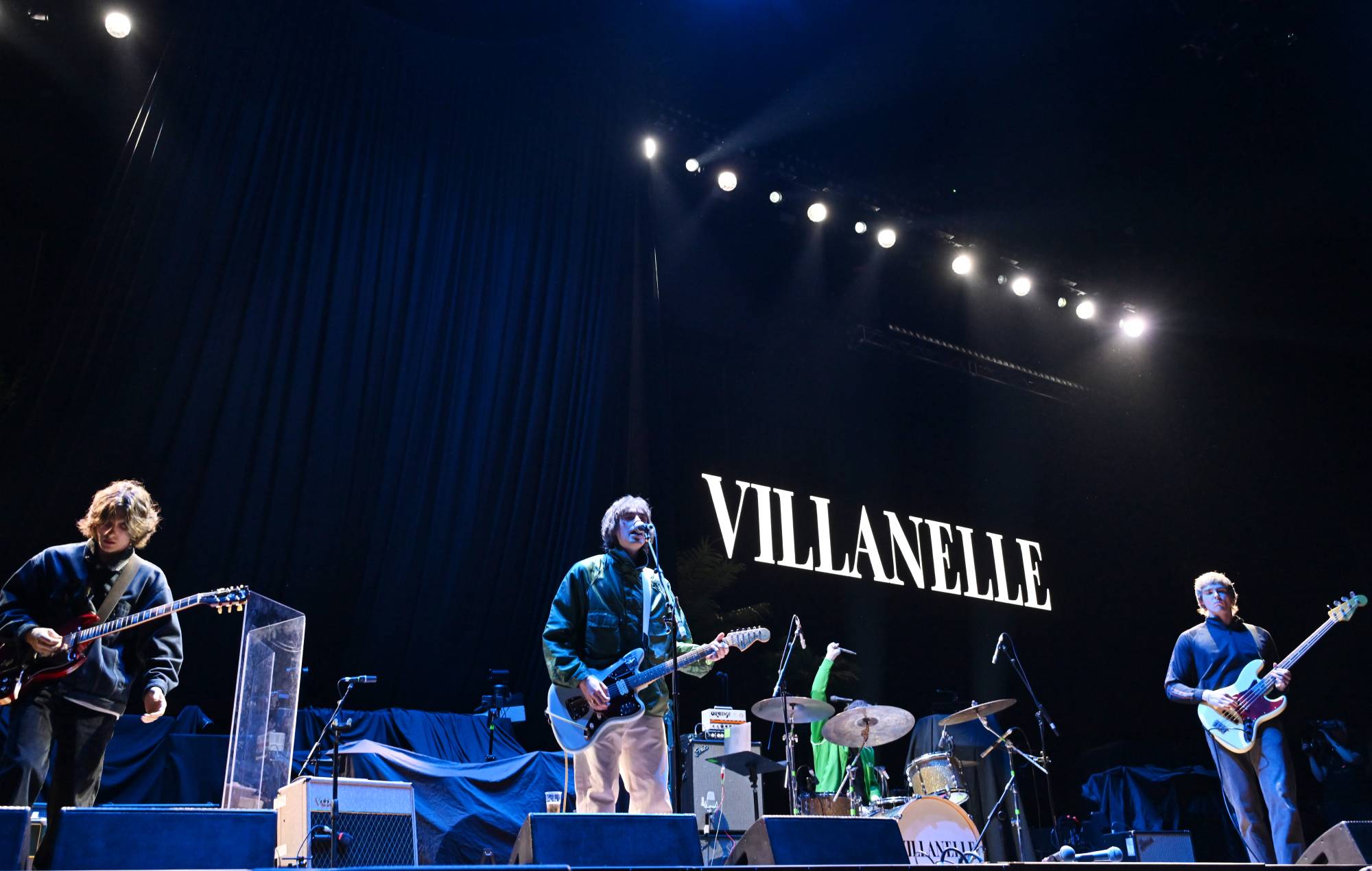 Villanelle se produit à Coop Live en juin 2024 (photo de Daniel Boczarski / Redferns)