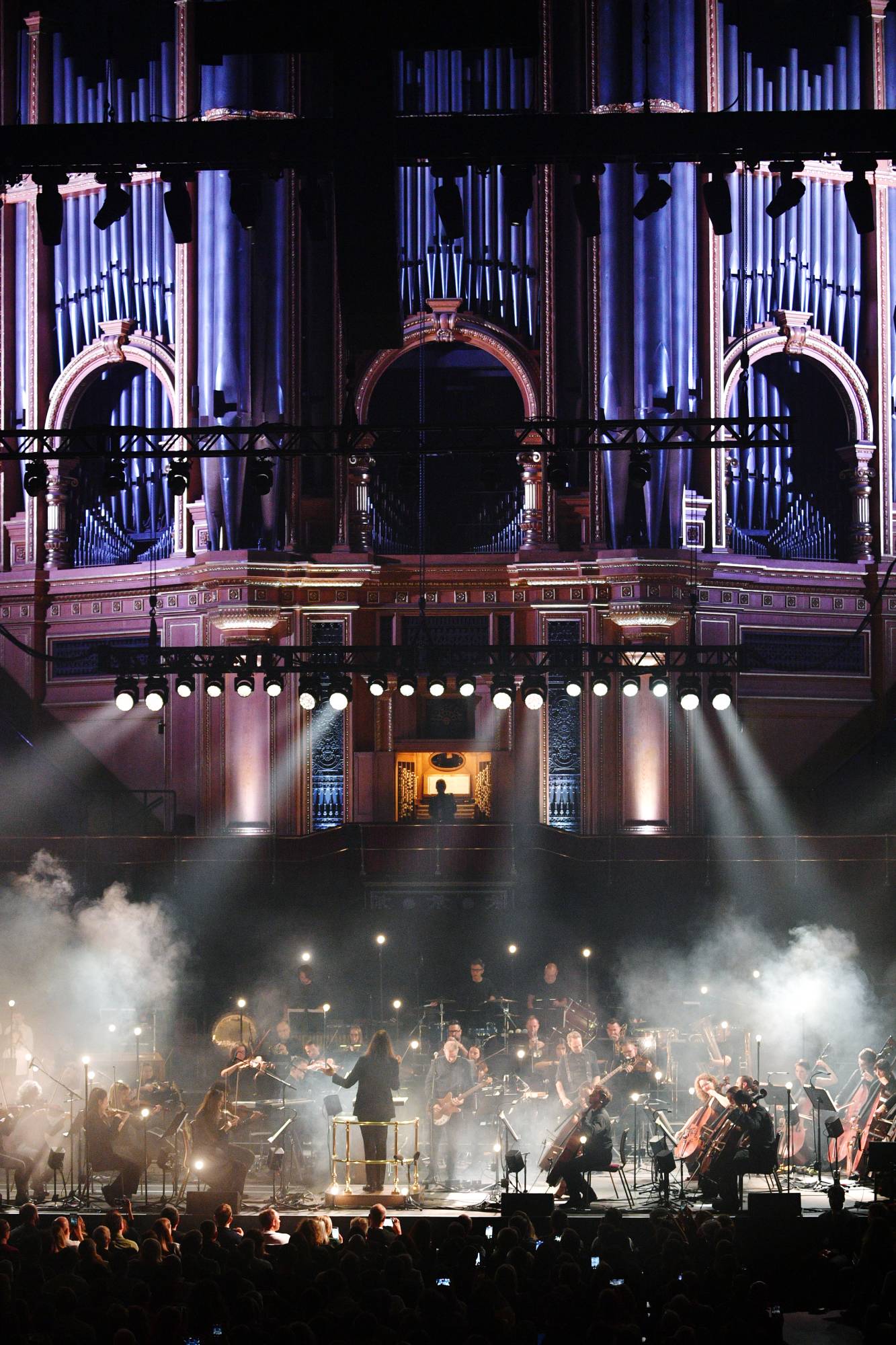 Sigur Rós se produit avec l'organiste Anna Lapwood et le London Contemporary Orchestra au Royal Albert Hall le 30 septembre 2025 à Londres, en Angleterre. (Photo de Jim Dyson / Getty Images)