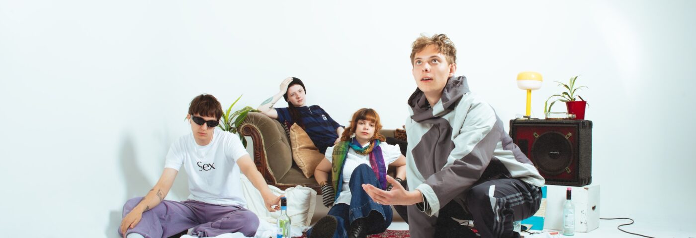 les punks de Bristol apportent la lumière aux temps sombres