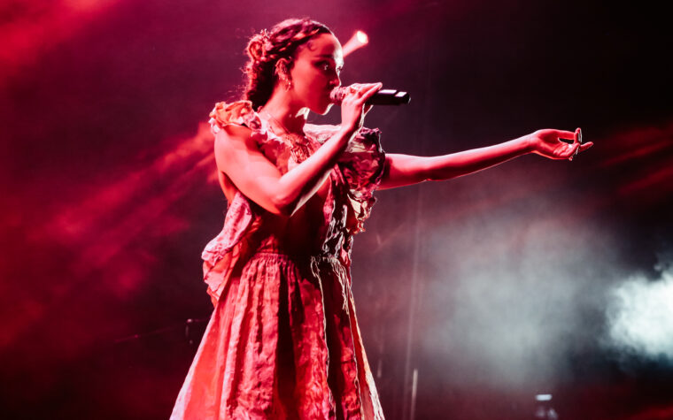 FKA Twigs réfléchit à l'annulation "catastrophique" de sa tournée nord-américaine