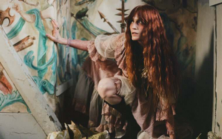 un exorcisme communautaire de la douleur familière