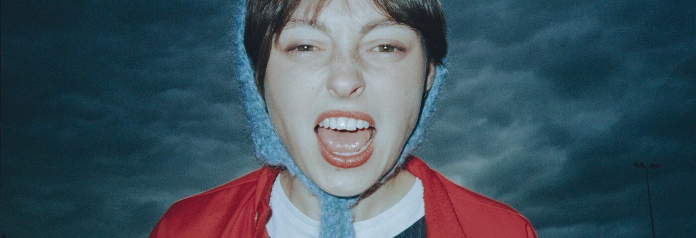 « Je voulais faire une chanson dancefloor triste. Mais plus j'essayais, plus c'était fallacieux » « Je voulais faire une chanson dancefloor triste. Mais plus j'essayais, plus c'était fallacieux »