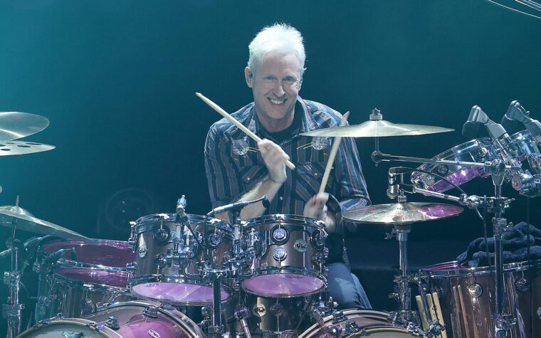 Josh Freese retrouvera Weezer