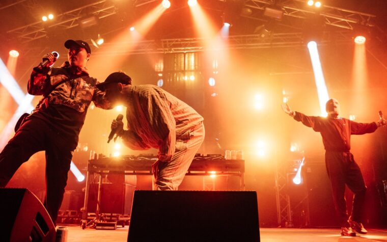 Kneecap, Scissor Sisters, Madness et Skrillex mènent la programmation massive de Boomtown 2026