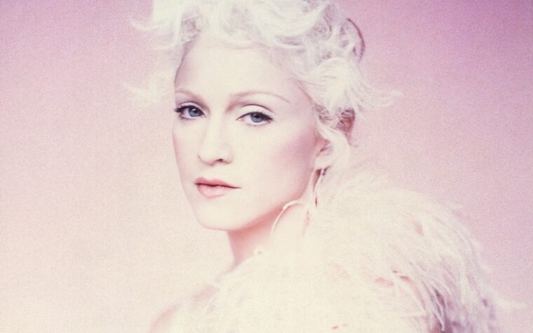 Madonna annonce l'EP du 30e anniversaire de "Bedtime Stories" avec des premières démos et des raretés