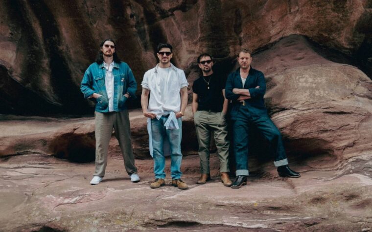 Mumford & Sons et Hozier s'associent pour un nouveau single "Rubber Band Man"