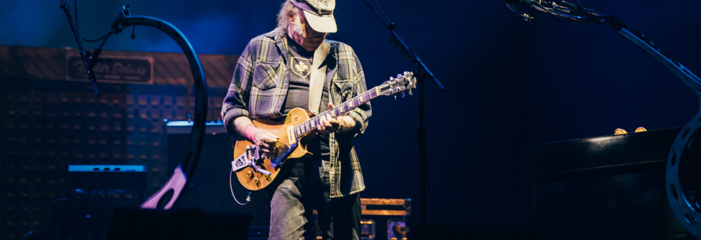 Neil Young tire sa discographie d'Amazon Music