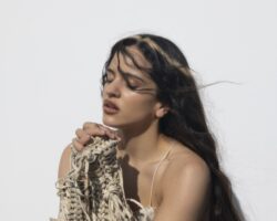 un album saisissant d'une portée et d'une ambition étonnantes