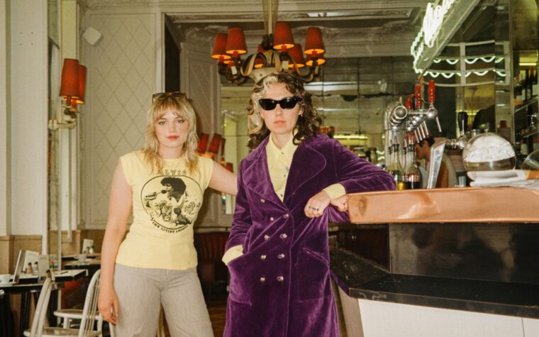 Picture Parlor sur la « catharsis mentale » de leur premier album et la communauté qui se forme autour du groupe