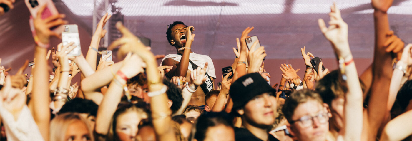 L'interdiction britannique de la billetterie secondaire et des rabatteurs expliquée