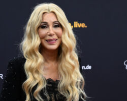 Cher, Ariana Grande et Lily Allen annoncées pour les derniers épisodes de "SNL" de 2025