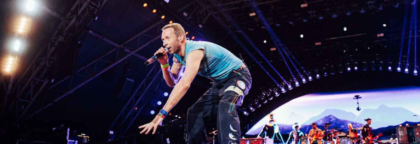 Coldplay partage « In-Between », un court métrage explorant la crise des réfugiés sur des chansons de « Moon Music »